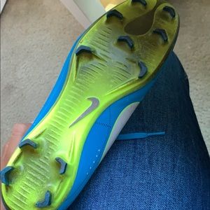 Neymar 11’s soccer shoes blue
